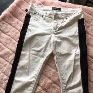 Rock & Republic White and Black Capris